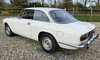 Alfa Romeo coupé Bertone 2000 GT Véloce de 1971