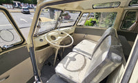 Combi Volkswagen T1 modifié en Samba 23 fenêtres de 1967